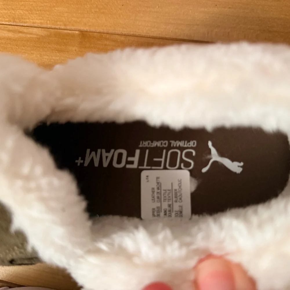 🐈‍⬛ Puma Women's Bari Comfort Sherpa Slip-Ons Size 7.5 New in box w/out lid